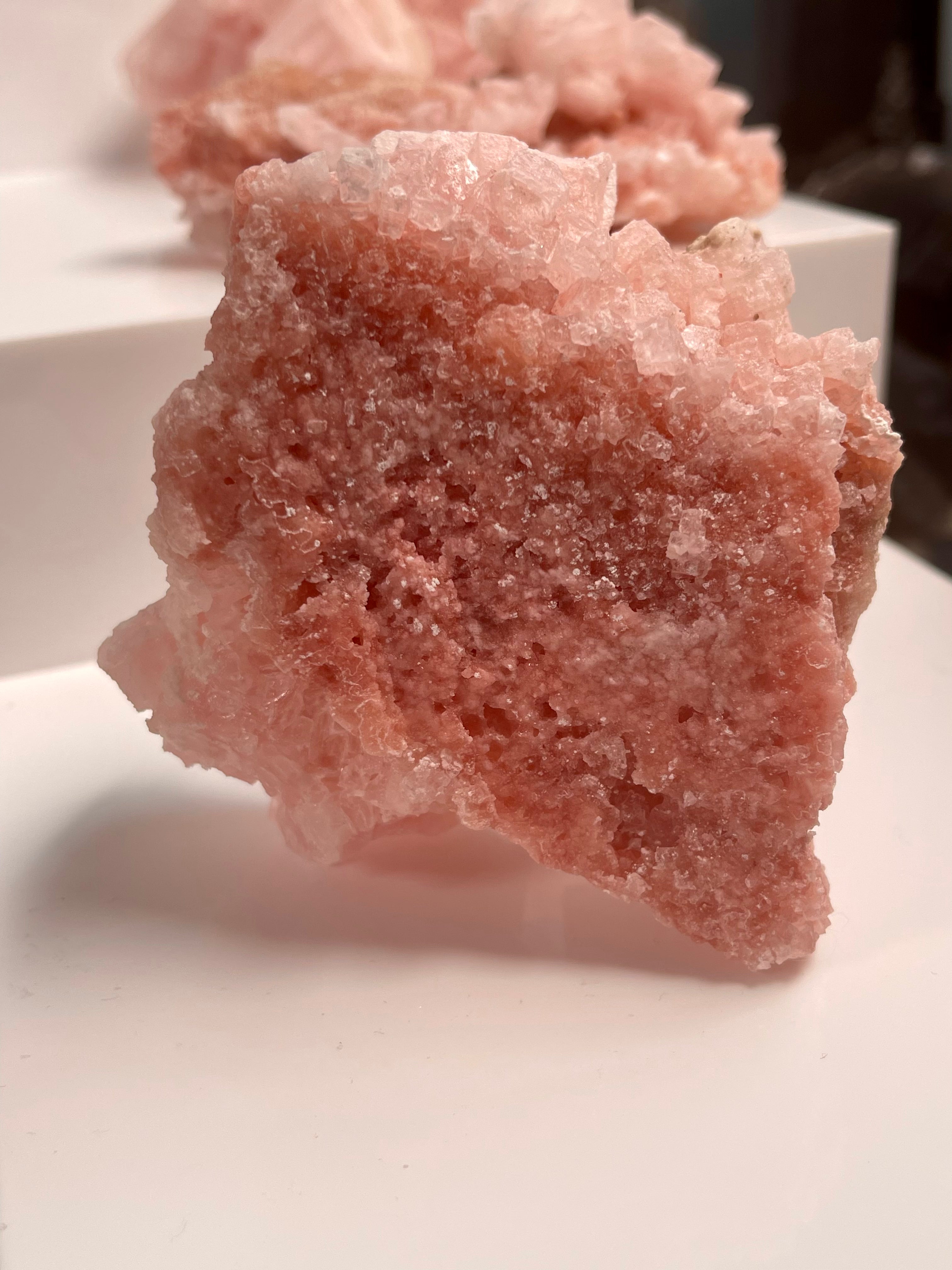 XL Self Standing Pink Halite | H1