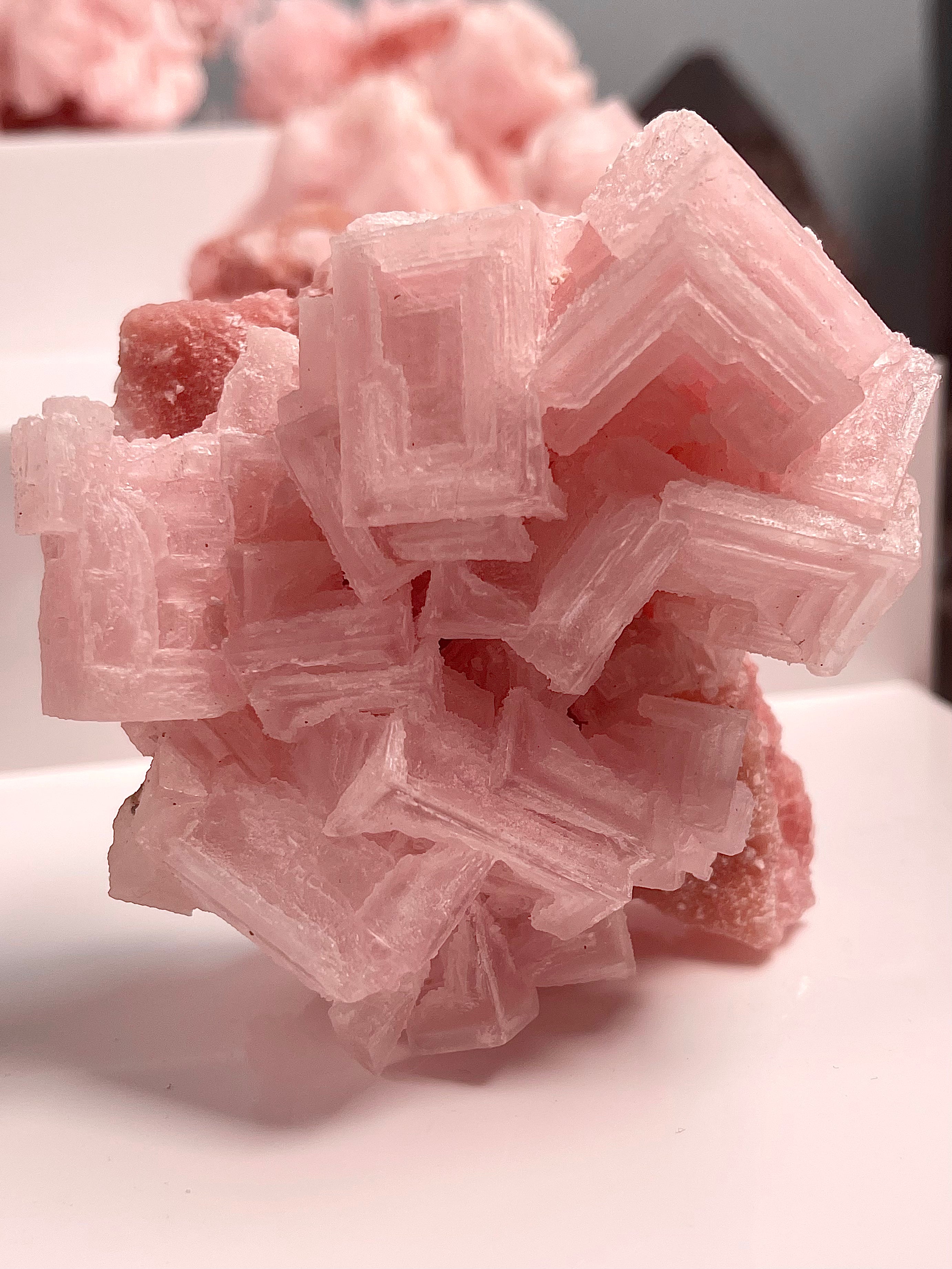 XL Self Standing Pink Halite | H1